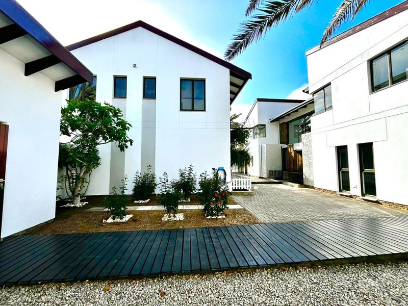 Luxury Swakopmund Mansion - Photo 6