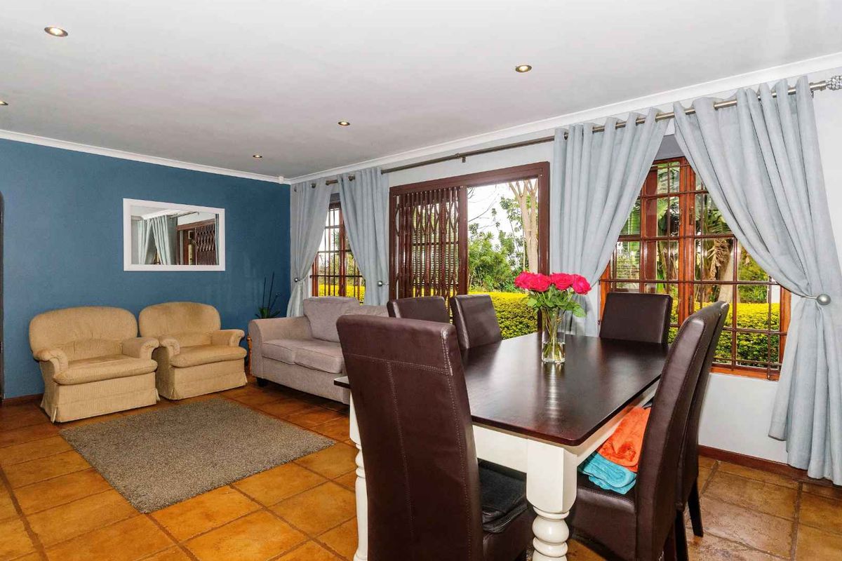 Beautiful 2 Bedroom Townhouse For Sale in Waterfall - Photo 5