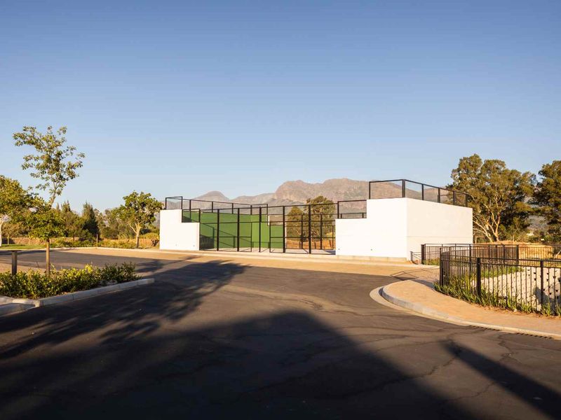 Single-Storey Family Home with Mountain and Vineyard Views at Paarl Valleij Lifestyle Estate & Farm - Photo 8