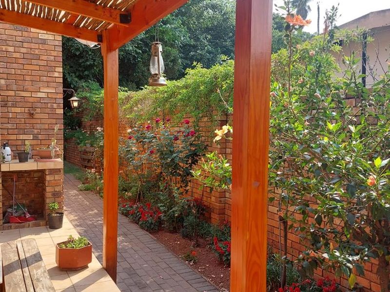 Discover Comfort and Convenience in Val De Grace - Photo 9