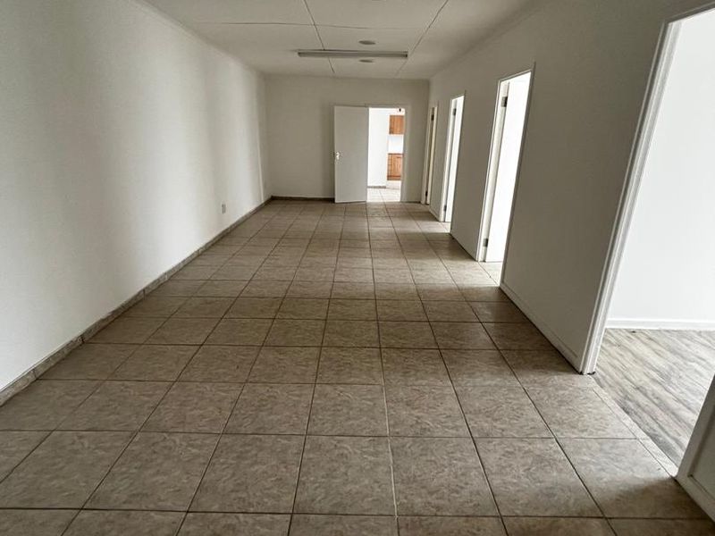 Office building to let near Pathcare, Walvis Bay - Photo 2