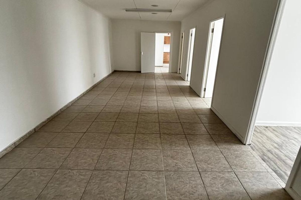 Office building to let near Pathcare, Walvis Bay - Photo 2