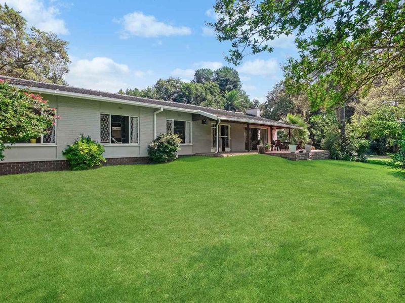 4 BEDROOM HOUSE FOR SALE IN BRYANSTON - Photo 9