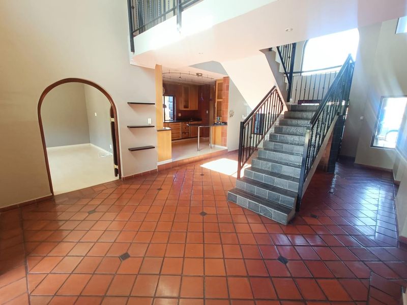 Stunning Property for Sale in Highveld, Centurion - Photo 9