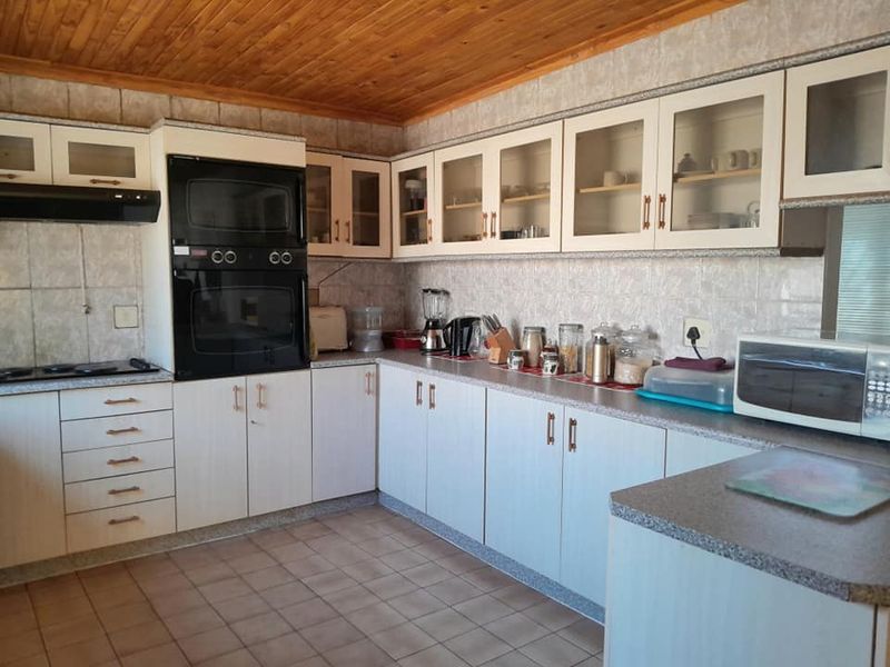 3 Bedroom House For Sale in Soweto-Luxury Hill - Photo 9