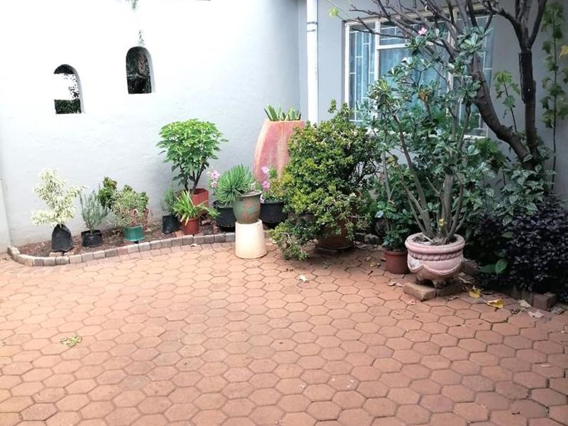 Farm Mamogalieskraal AH Near Brits Airfield - Photo 3