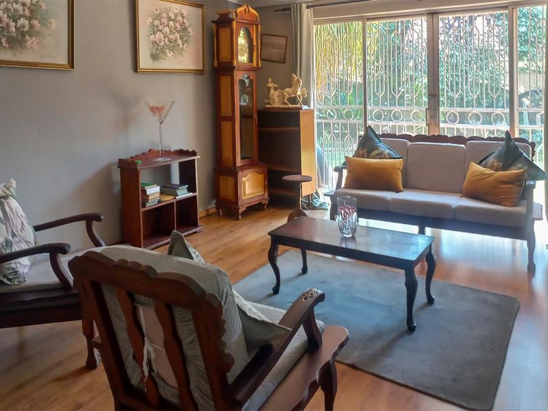 Lovely 3 Bedroom Family Home with Pool & Flatlet in Secure Boomed Area Edleen - Photo 5