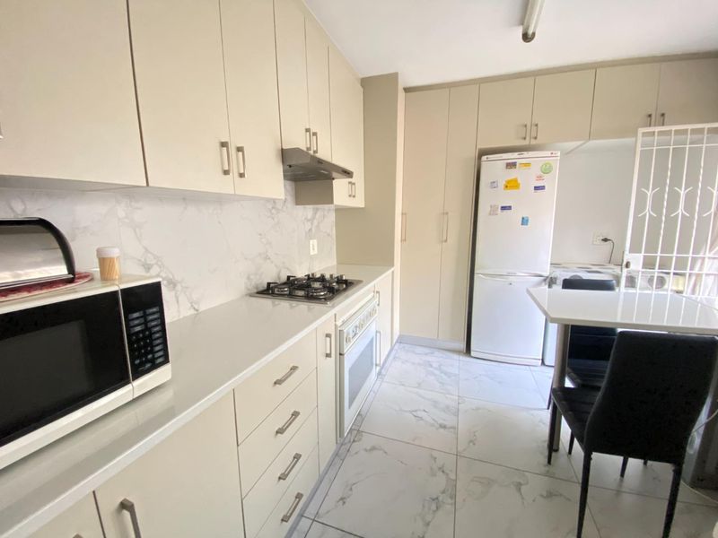 The Best of City Life On Nature's Doorstep - Photo 8