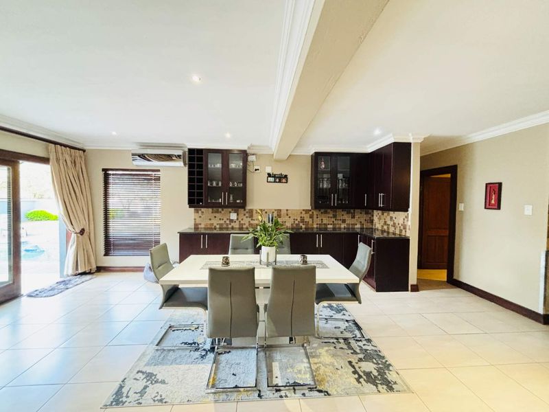 Family Home For Sale in Stoneridge Country Estate - Photo 3