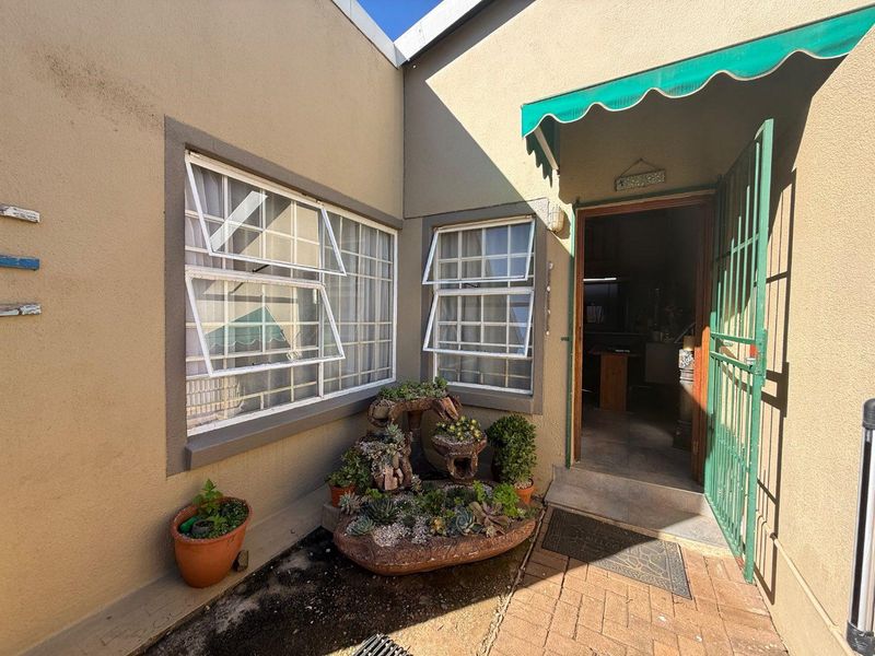 Family friendly Haven with space to grow and entertain - Photo 3