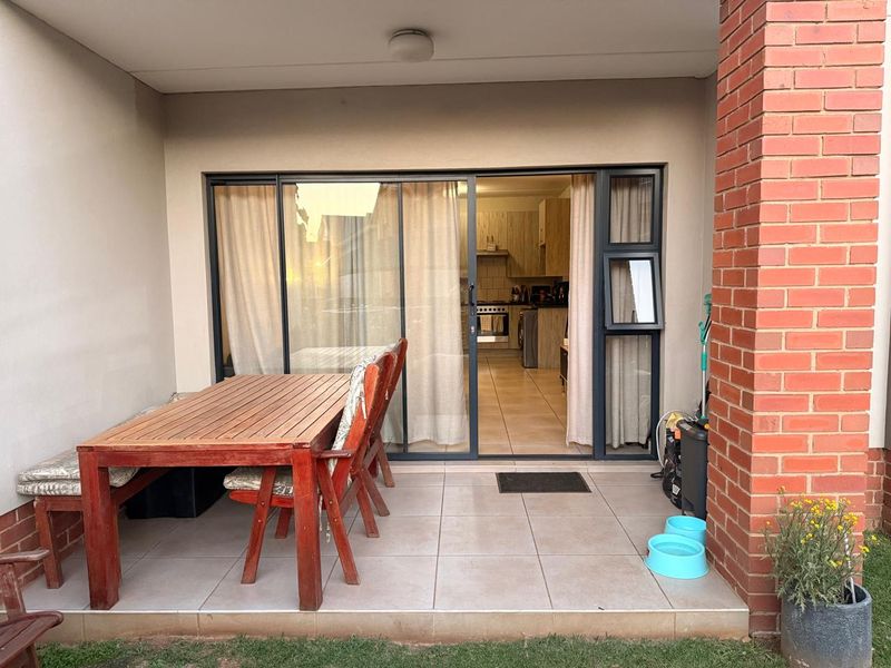 Modern Living Meets Garden Bliss! - Photo 5