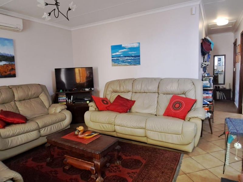 Charming Facebrick Full Title Townhouse in a Popular Complex - Photo 8