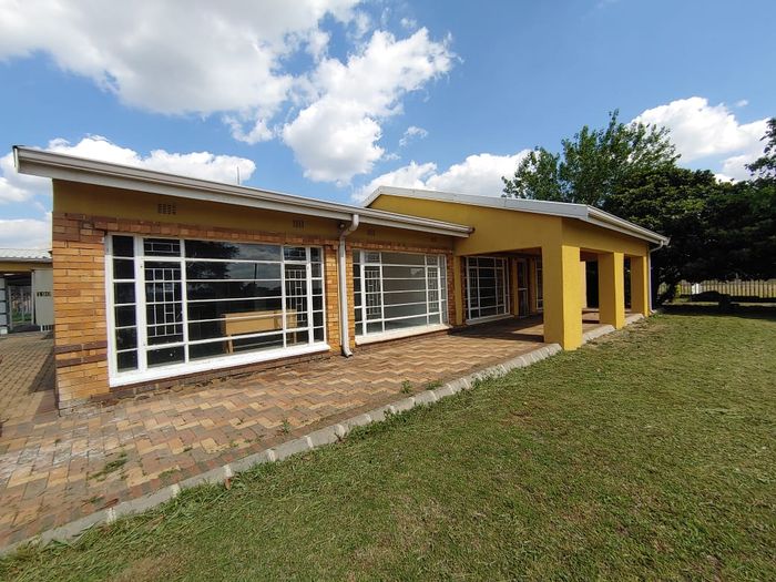 Property #2563572, House For Sale in Buyscelia