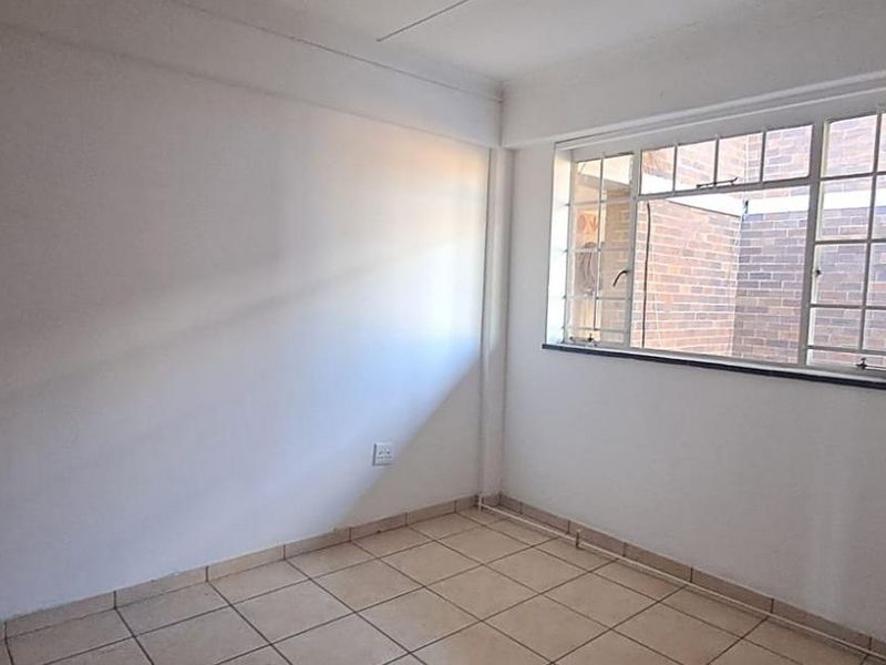 well Maintained Unit - Photo 8