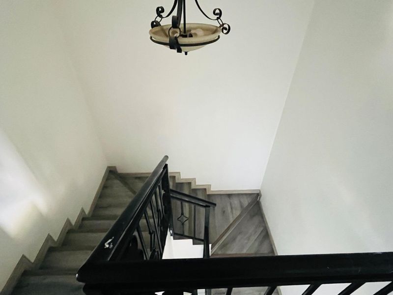 Beautiful family home in secure lifestyle estate - Photo 10