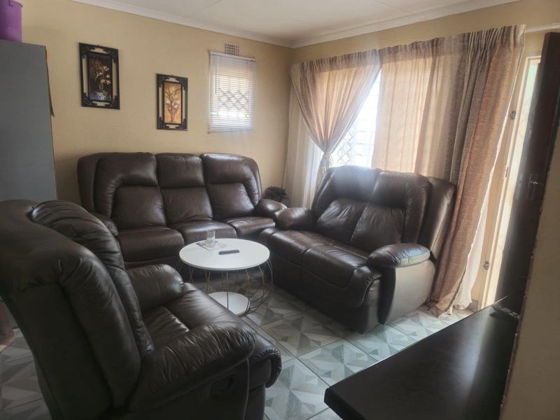 Your Ideal Home Awaits in Secure Rosslyn Community - Photo 6