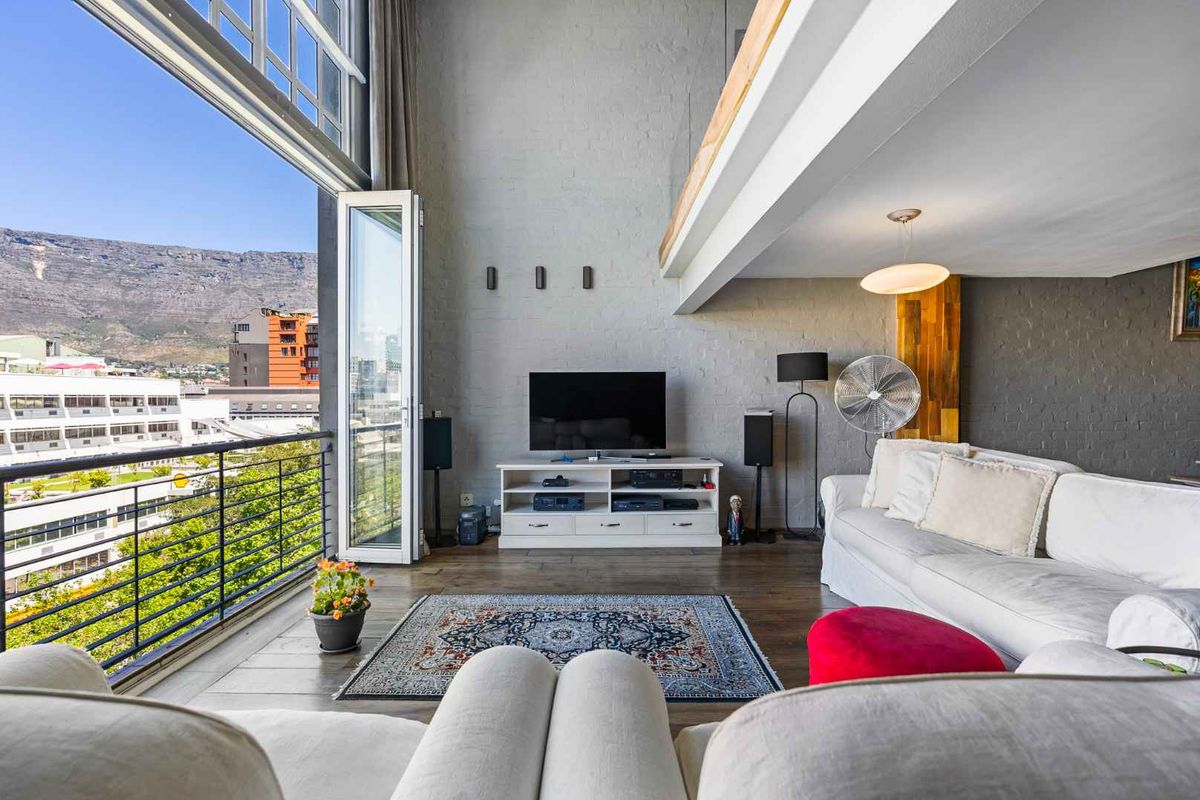 Exquisite Loft Living with Iconic Table Mountain Views - Photo 5