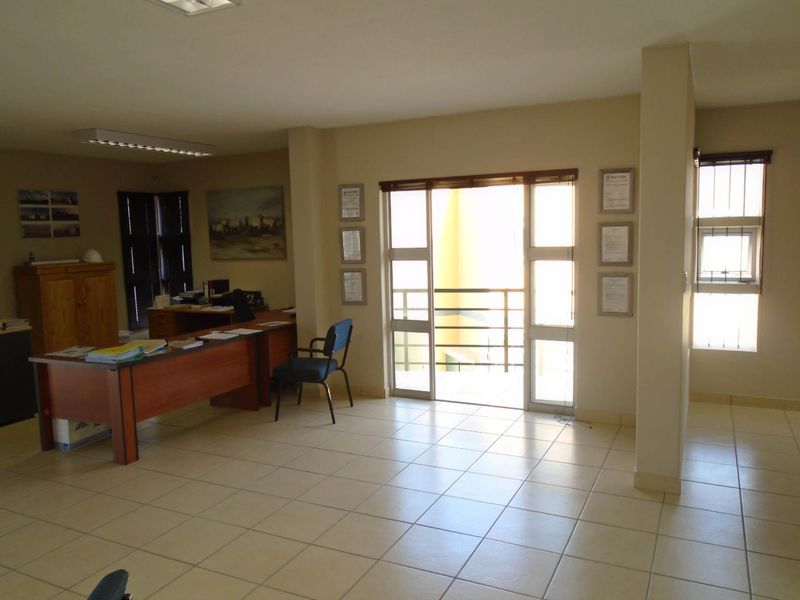 Stunning industrial property - Photo 8