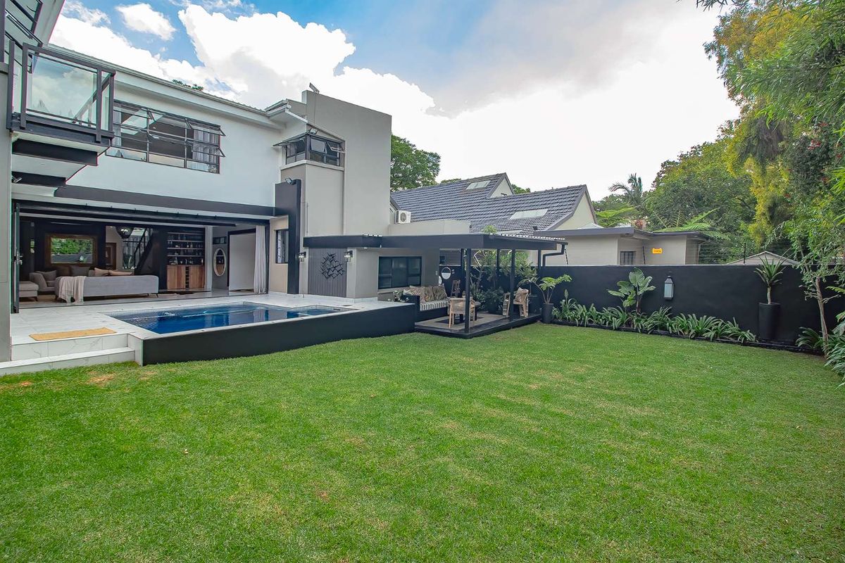 SERIOUS SELLER Modern Contemporary Masterpiece in Prime Waverley Road - Photo 2