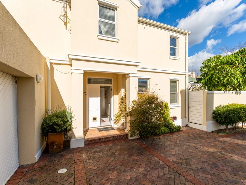 Elegant Family Living in an Exclusive Security Estate - Photo 3