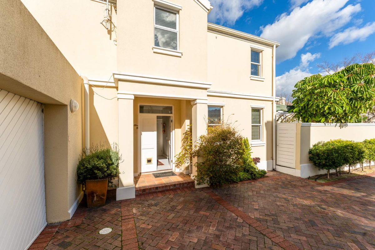 Elegant Family Living in an Exclusive Security Estate - Photo 3