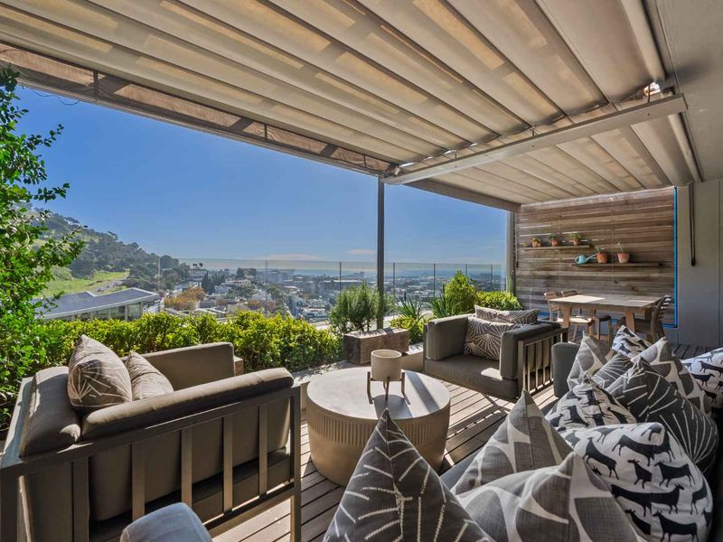 Modern Design Meets Effortless Living - Photo 9