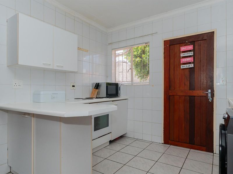 Modern 3-Bedroom Townhouse for Sale in Birchleigh – Prime Location - Photo 9