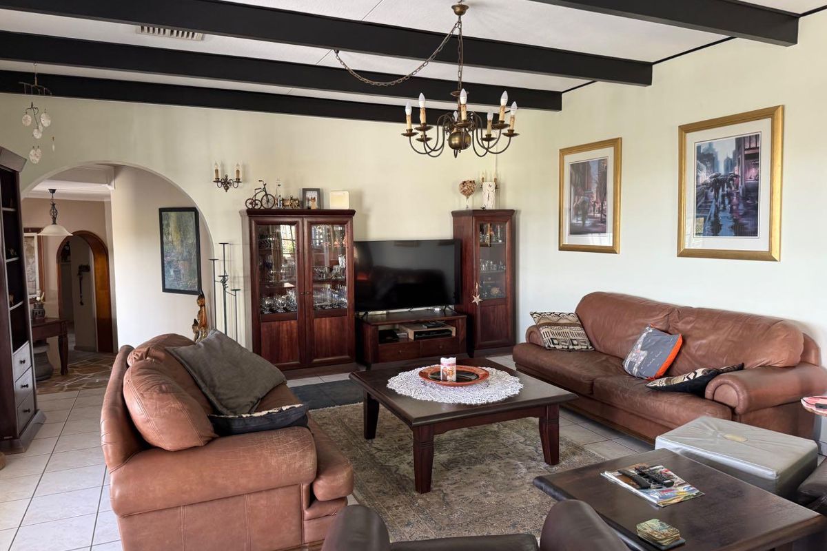 Breathtaking Views at this stunning property in Klein Windhoek - Photo 5