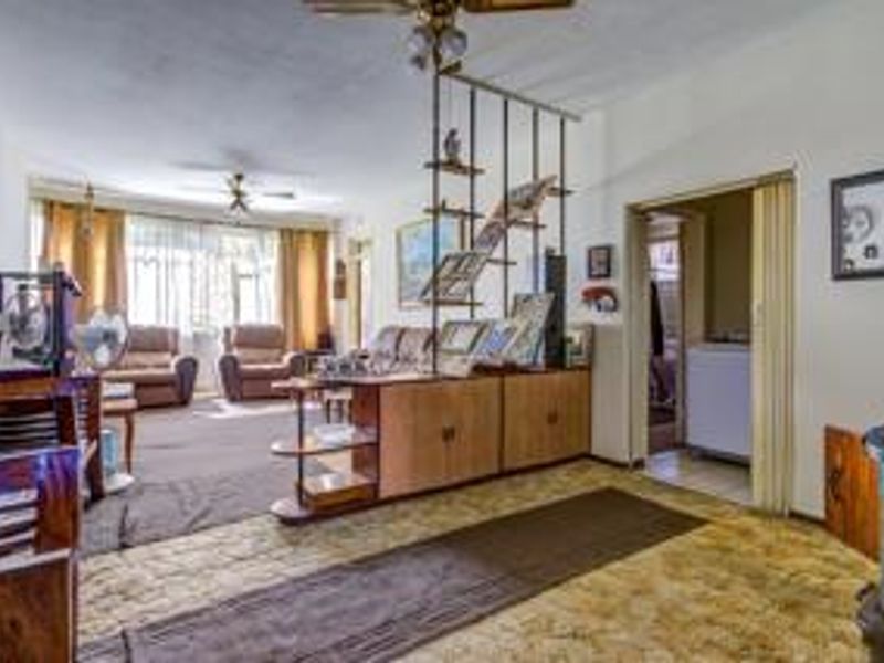 Spacious ground floor apartment. - Photo 7