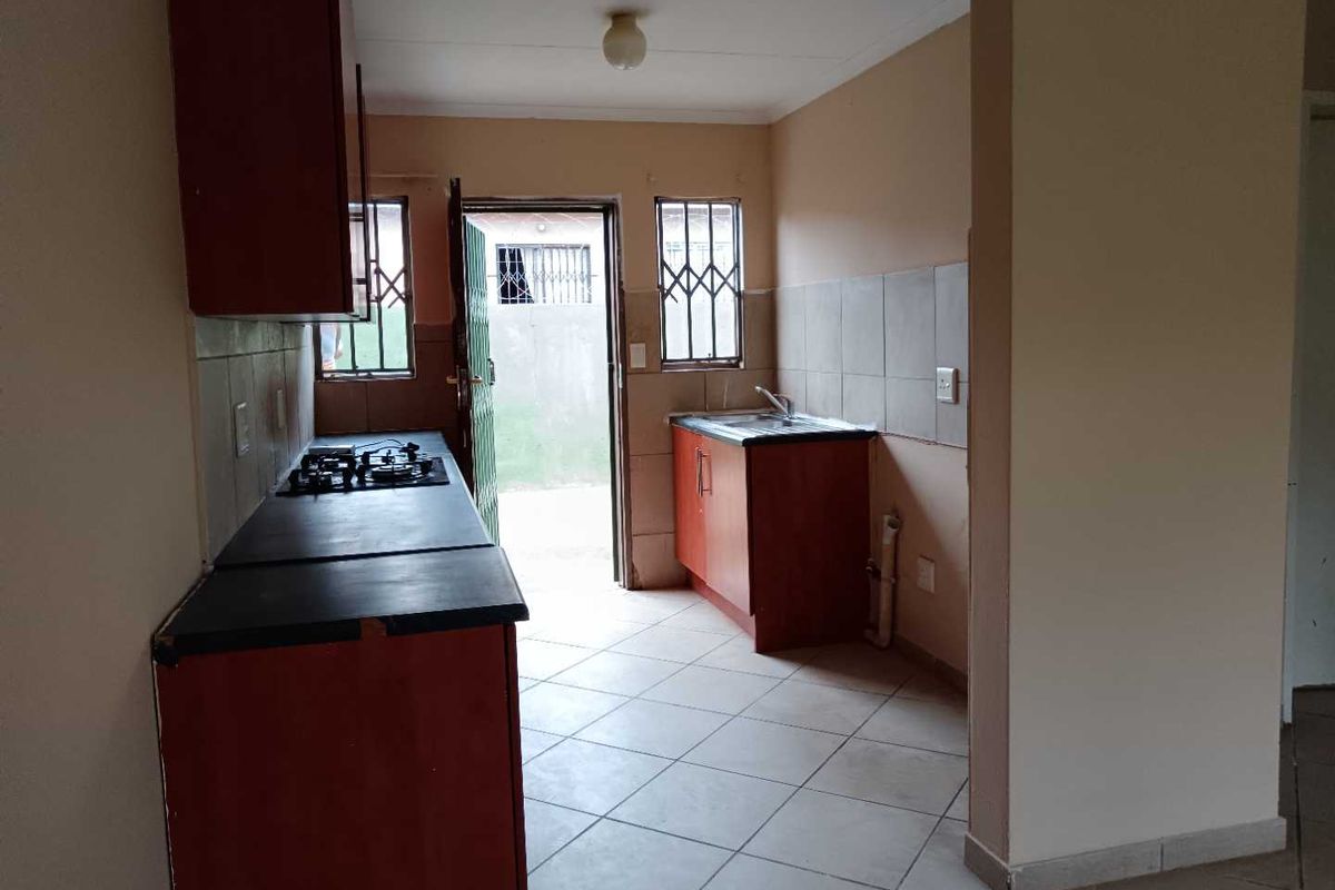 Panhandle home situated in Theresapark - Photo 3