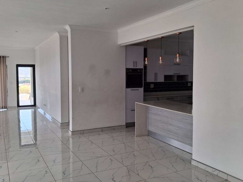 Large family house to rent in Elawini - Photo 4
