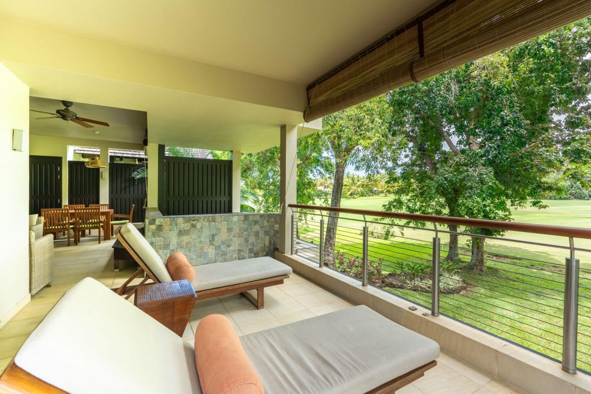 Turnkey Living. Trophy Investment. - Photo 2
