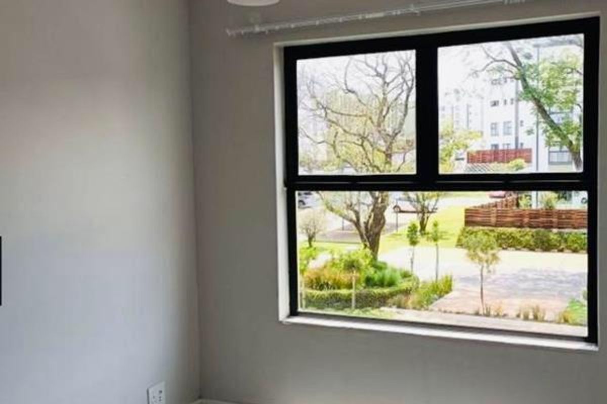 One Bedroom Apartment for Sale in Linbro Park - Photo 5