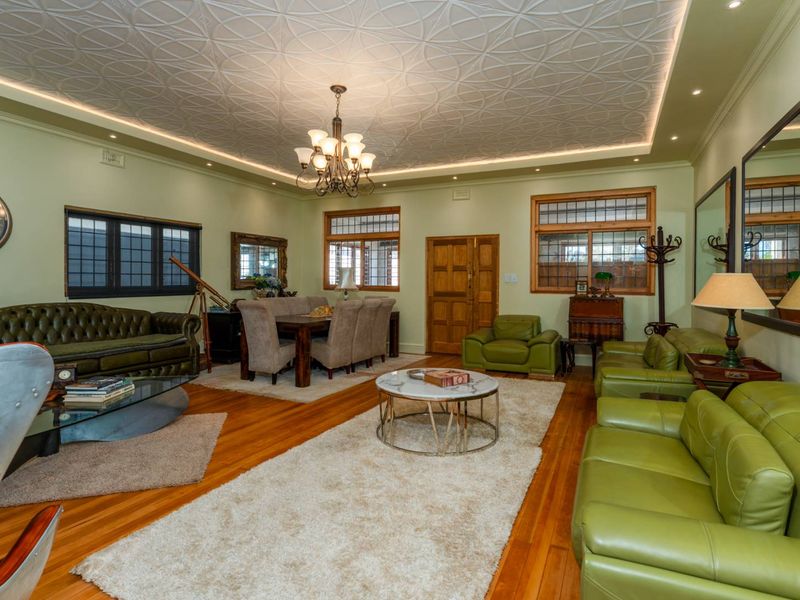 A rare coastal estate overlooking False Bay - Photo 2