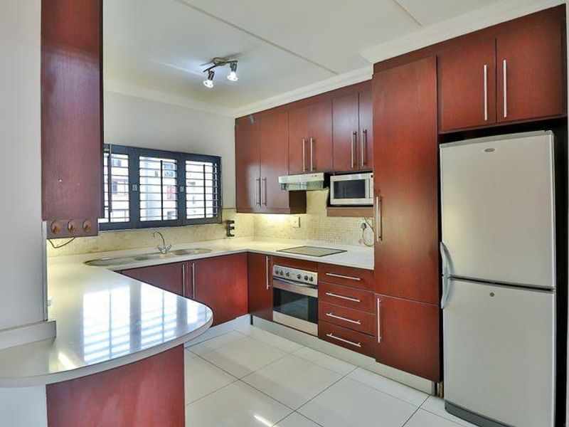 Modern Loft Apartment, Ideal for Young Professionals or Investors! - Photo 2