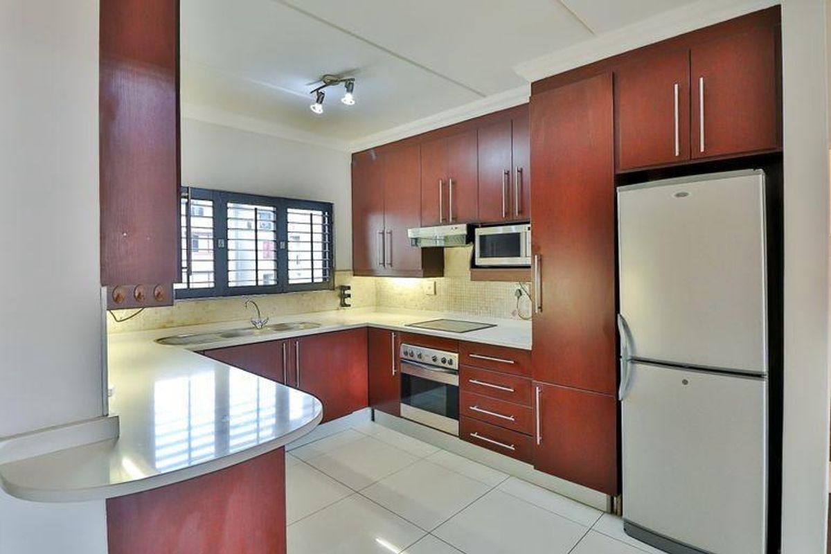 Modern Loft Apartment, Ideal for Young Professionals or Investors! - Photo 2