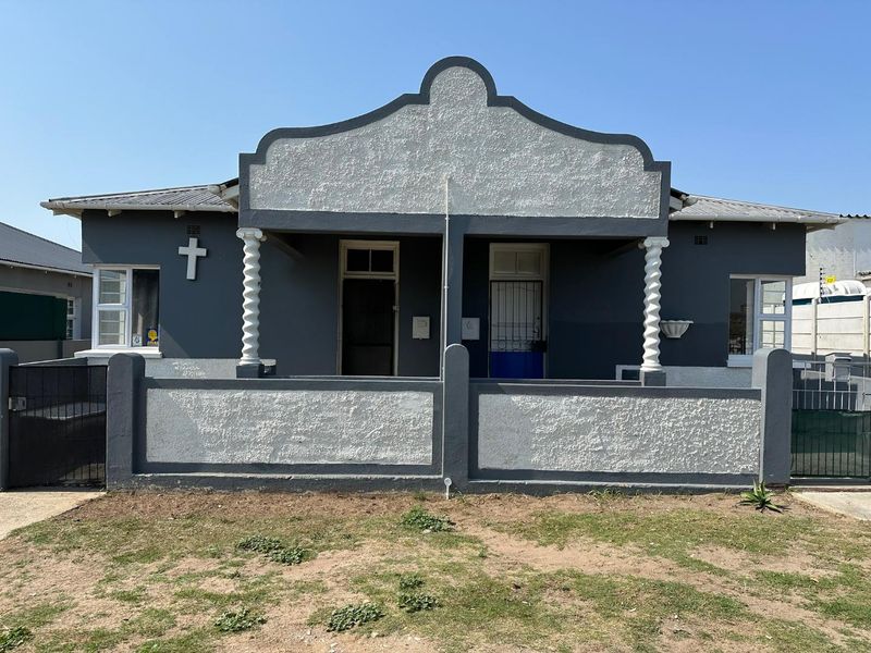 2 Very Neat Homes on 1 Erf. - Photo 2