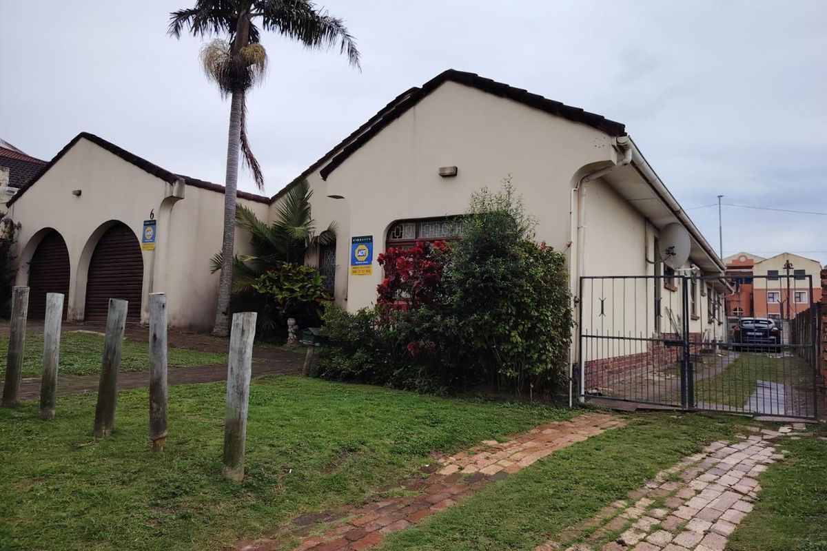 Perfectly Positioned! - Photo 2