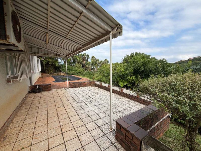 Hendra - Spacious Family Home in Prime La Lucia Location - Photo 2