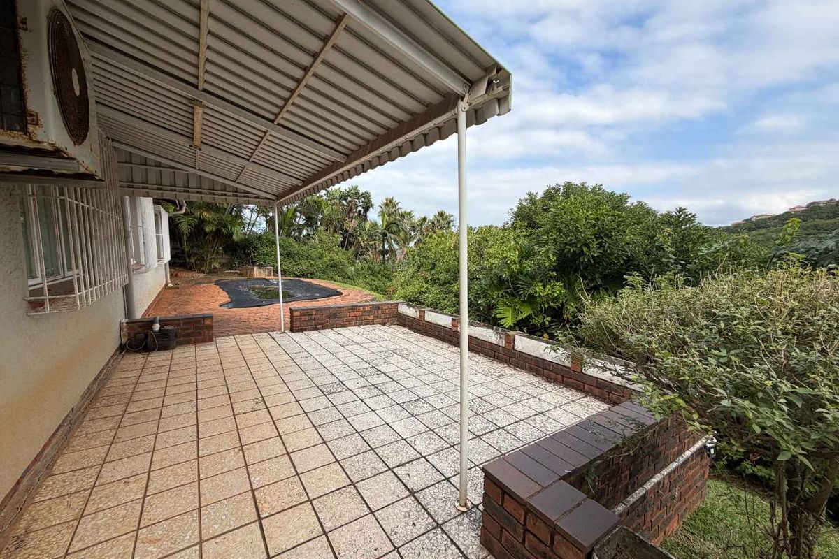 Hendra - Spacious Family Home in Prime La Lucia Location - Photo 2