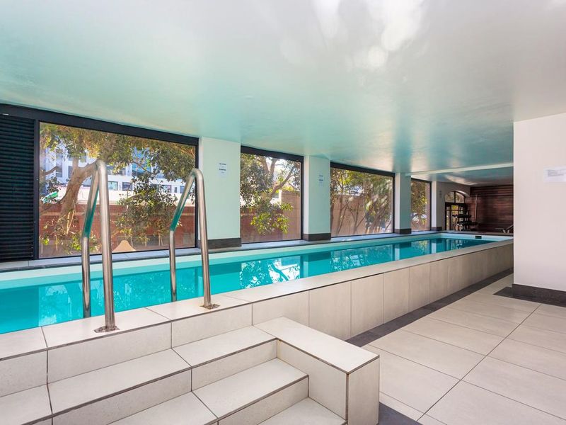 The ever popular Rockwell 2 beds 2 baths Availabe immedtiately. - Photo 4