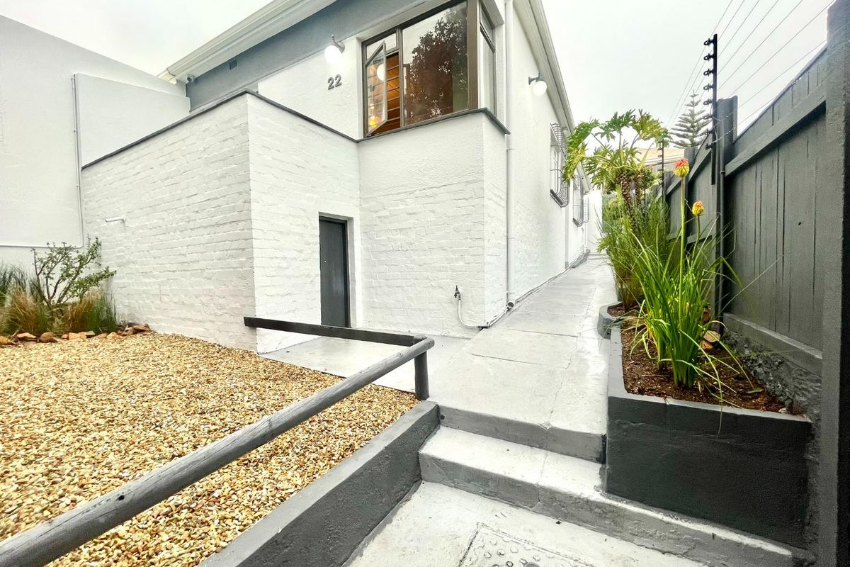 Renovated Two Bedroom Home with Excellent Security - Photo 4