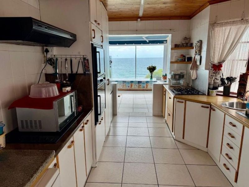 3 Bedroom House for Sale in Dana bay - Photo 5