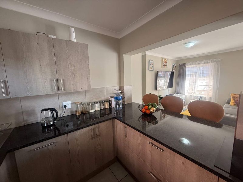 CHARMING 3 BED FAMILY HOME - PERFECT STARTER! - Photo 8