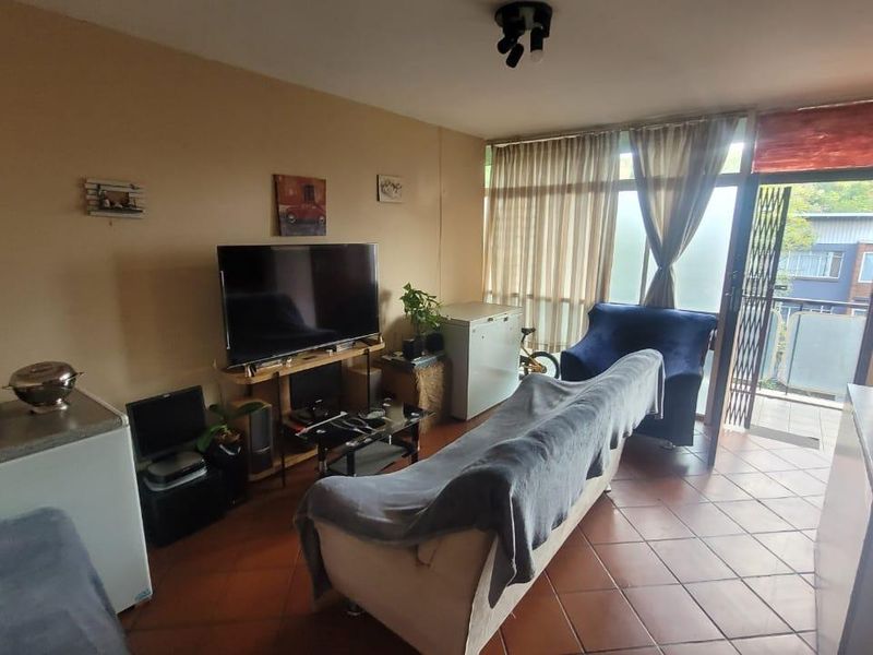 FOR SALE: 1 Bedroom Apartment in Muckleneuk, Pretoria ✨🏡 - Photo 4