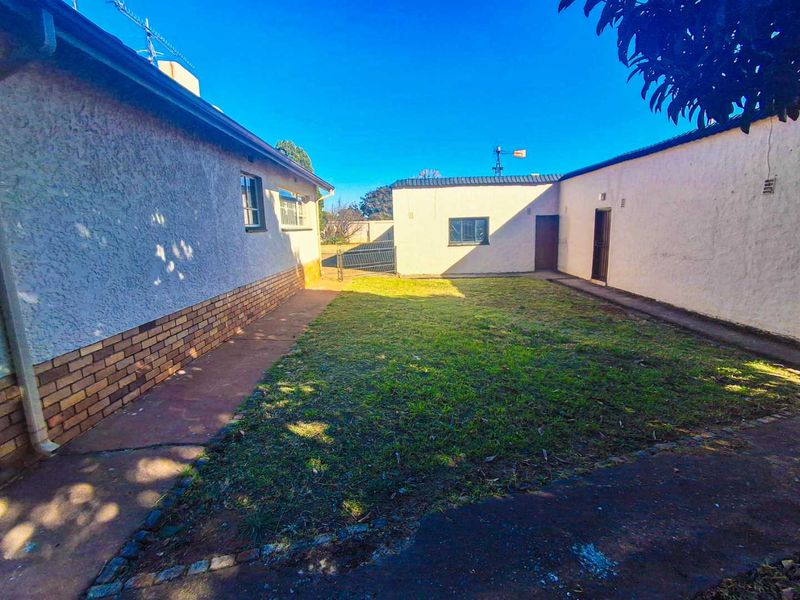 PRICE IS NEGOTIABLE! "An ideal home featuring a vast expanse of land of 2.5 Hectares" - Photo 10
