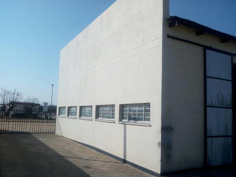 Warehouse For Sale In Gobabis - Photo 2