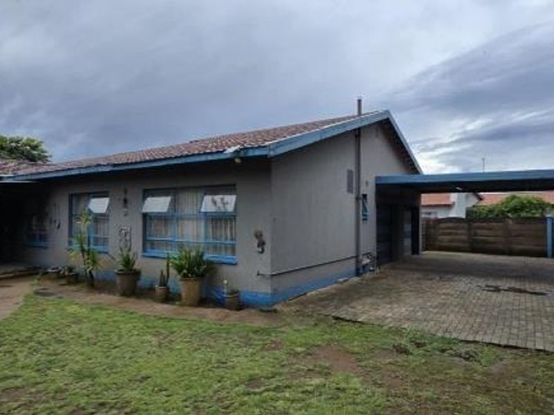 3 Bedroom House For Sale in Vanderbijlpark SE1 - Photo 2