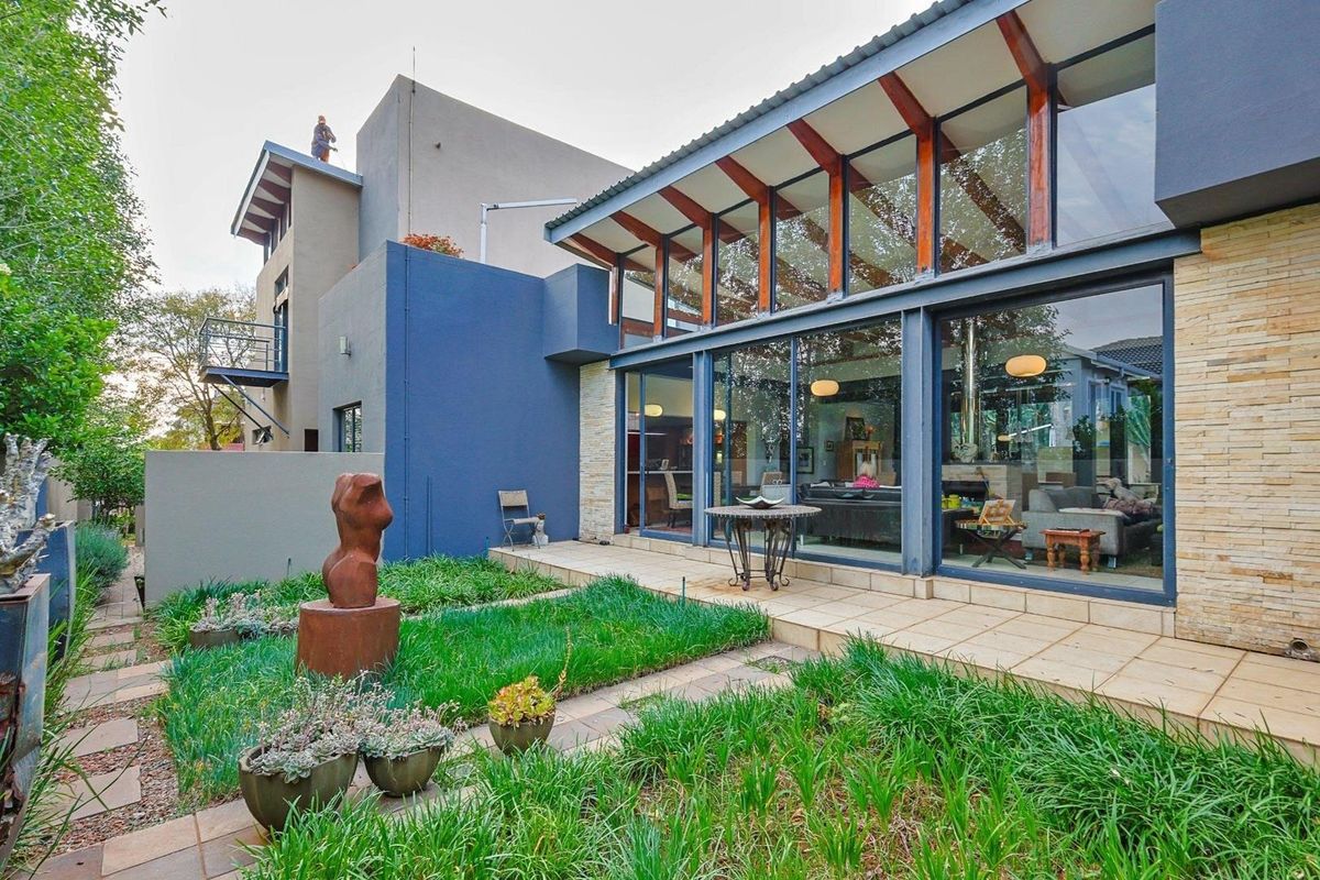 Exquisite 5-Bedroom Masterpiece in The Wilds Estate - Photo 5