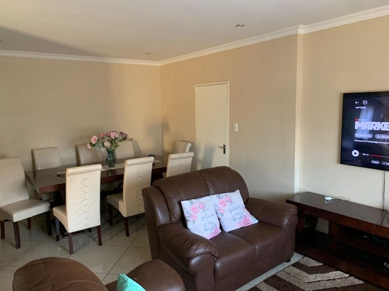 Modern 3-Bedroom Home for Sale Near Schools, Shopping Centres & N3 Highway – Stylish Living with 2 Bathrooms - Photo 10